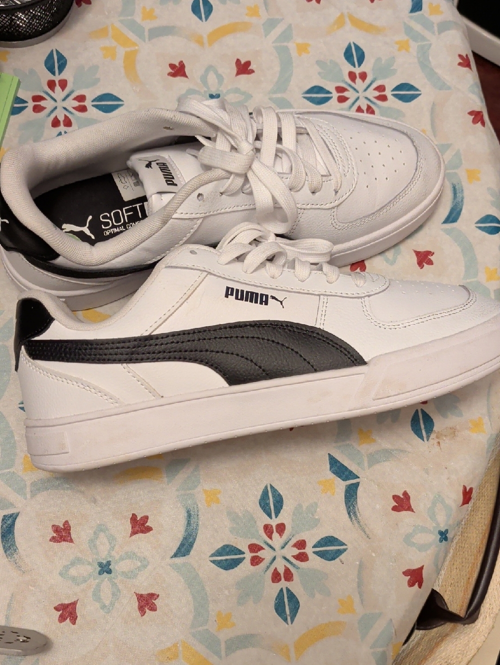 Puma Sneakers